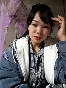 Snapshot of Tary_toot chatting on November 6, 12:11 am Tary toot online show from November 6, 12:11 am