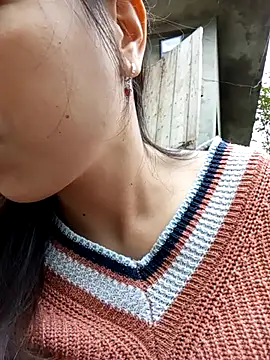 Snapshot of Tary_toot chatting on November 17, 1:33 am Tary toot online show from November 17, 1:33 am