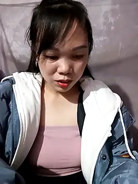 Snapshot of Tary_toot chatting on November 18, 1:55 am Tary toot online show from November 18, 1:55 am