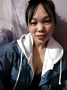 Snapshot of Tary_toot chatting on November 19, 2:17 pm Tary toot online show from November 19, 2:17 pm