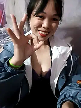 Snapshot of Tary_toot chatting on November 20, 2:23 am Tary toot online show from November 20, 2:23 am