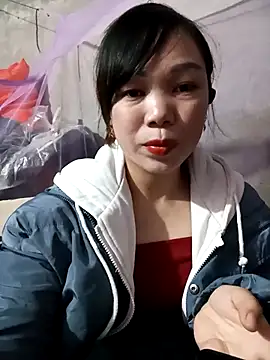 Snapshot of Tary_toot chatting on December 1, 12:59 am Tary toot online show from December 1, 12:59 am