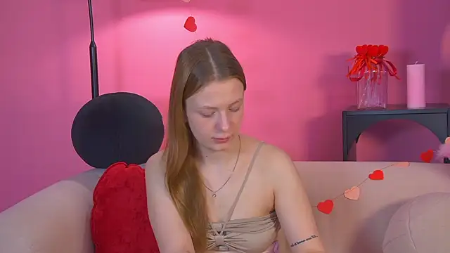 BeatriceBinoche online show from February 13, 6:31 am