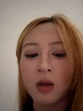 yuki june online show from September 18, 7:10 am