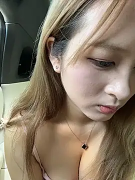 Snapshot of yuki_june chatting on May 27, 6:43 am yuki june online show from May 27, 6:43 am