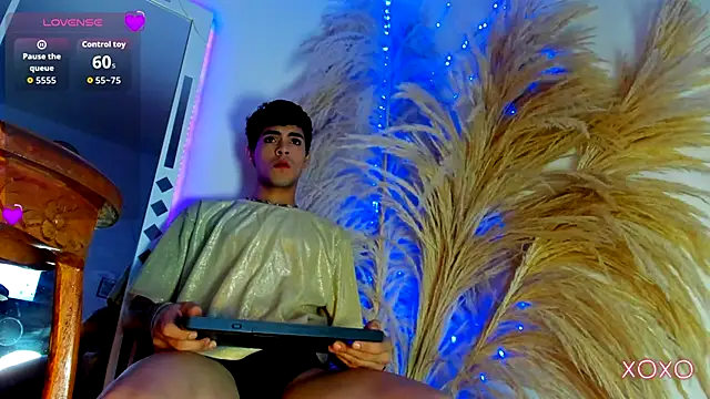 Juan twinks online show from October 3, 7:44 pm