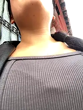 Karla 1-2 online show from September 30, 6:35 pm