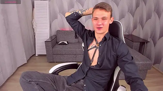 AdamGold01 online show from October 9, 7:45 pm