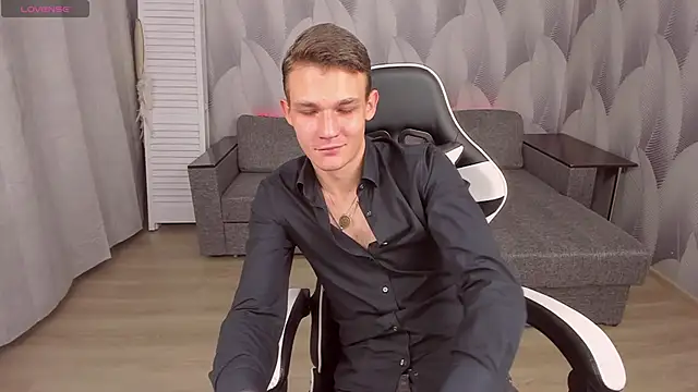 AdamGold01 online show from October 10, 7:24 pm