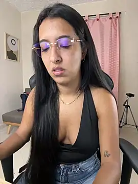 Valerygomez02 online show from October 11, 9:35 pm