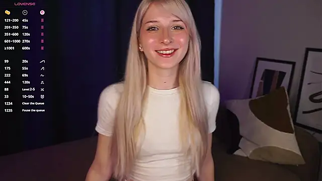 FridaAaberg online show from September 26, 7:34 am