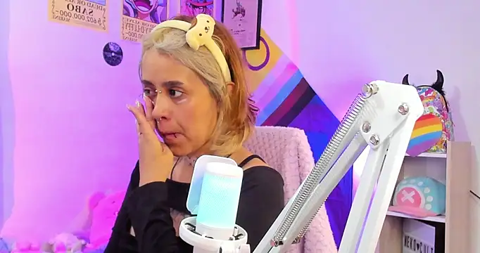 NekoWaifu online show from September 27, 1:27 pm