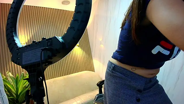 Isabella Blondetf online show from November 15, 12:45 pm