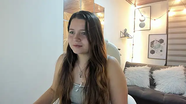 Snapshot of sophiee09_ chatting on October 10, 1:54 pm sophiee09 online show from October 10, 1:54 pm