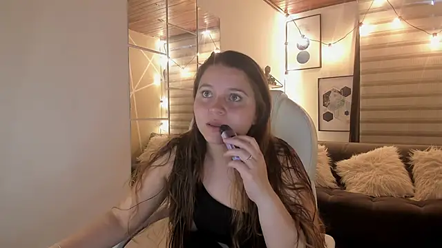 Snapshot of sophiee09_ chatting on October 13, 3:12 pm sophiee09 online show from October 13, 3:12 pm