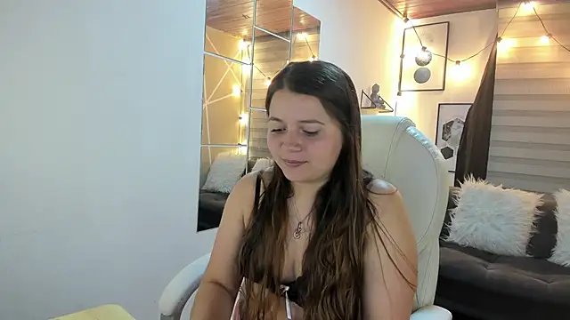 Snapshot of sophiee09_ chatting on October 20, 1:11 pm sophiee09 online show from October 20, 1:11 pm