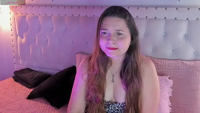 Snapshot of sophiee09_ chatting on November 25, 2:50 pm sophiee09 online show from November 25, 2:50 pm