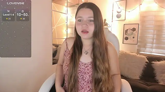 sophiee09  online show from December 21, 1:29 pm