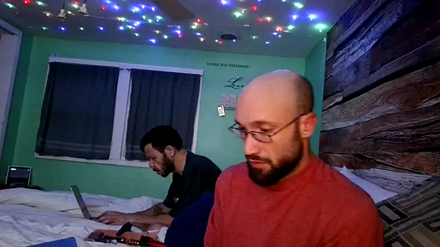 Snapshot of versatilevortex chatting on October 29, 4:04 am versatilevortex online show from October 29, 4:04 am