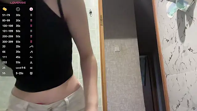 MargarettNewbie online show from October 17, 4:04 am