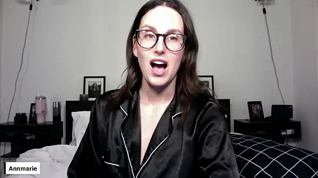 annmarieferrara online show from February 13, 3:35 am