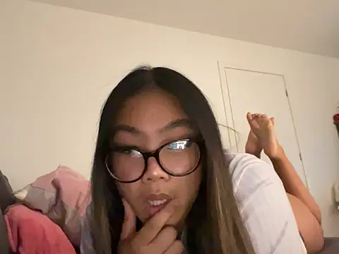 MissCherryyxox online show from September 17, 10:17 am
