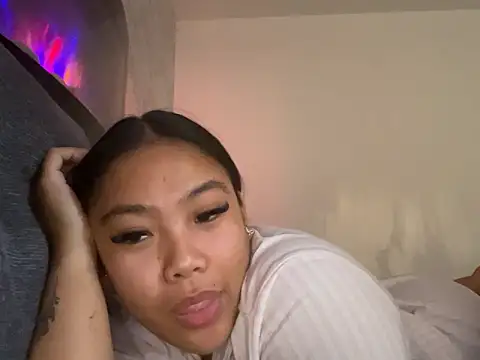 MissCherryyxox online show from September 18, 8:16 am