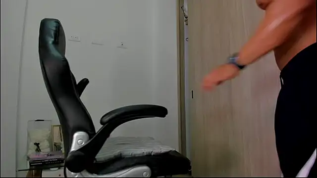 Biscuit oliva online show from September 27, 3:44 am