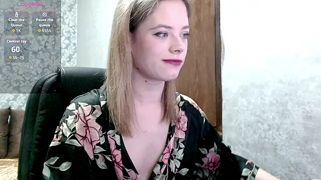 Kate  Loves online show from February 11, 8:25 pm