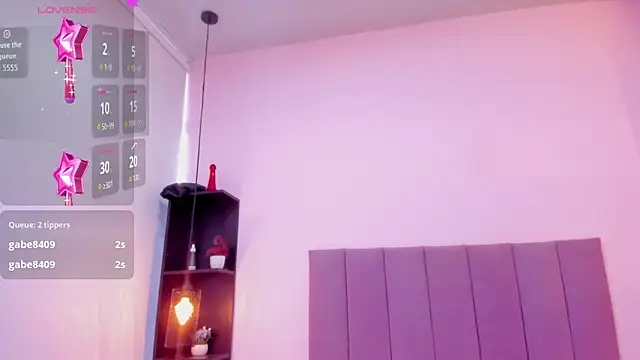 Snapshot of HoollyHendrix chatting on October 3, 8:06 pm HoollyHendrix online show from October 3, 8:06 pm