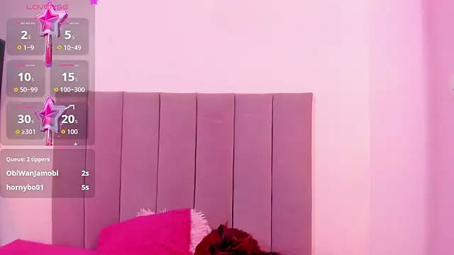 Snapshot of HoollyHendrix chatting on October 27, 8:46 pm HoollyHendrix online show from October 27, 8:46 pm