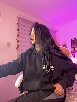 Snapshot of camila1_torres_ chatting on December 16, 2:27 am camila1 torres online show from December 16, 2:27 am