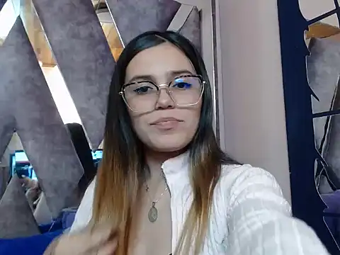 CRISTALHERRANZ online show from September 27, 1:32 am