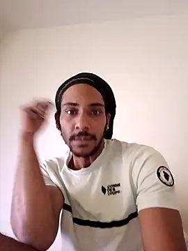 Snapshot of Mikaaa97 chatting on November 21, 12:32 am Mikaaa97 online show from November 21, 12:32 am