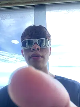 Snapshot of Zacktorres_ chatting on December 1, 6:02 pm Zacktorres online show from December 1, 6:02 pm