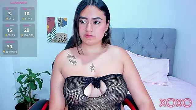 mia hajar333 online show from December 19, 8:49 pm