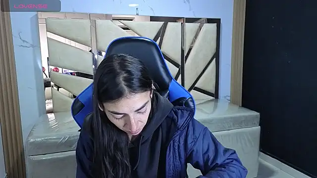 Maily a  online show from February 10, 3:10 am