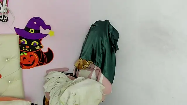 Snapshot of Yuni_kim chatting on October 31, 2:18 pm Yuni kim online show from October 31, 2:18 pm