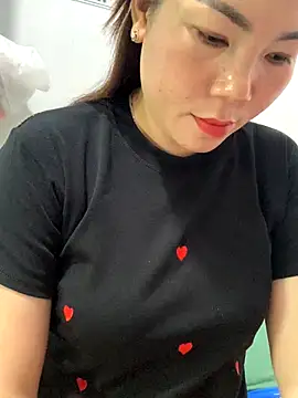 Baby-bigtits2025 online show from September 16, 5:08 am