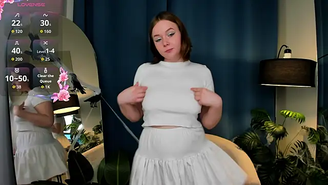 Sophi X online show from October 28, 2:20 pm