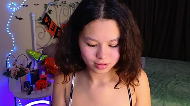 Snapshot of moco_choco chatting on October 29, 8:27 am moco choco online show from October 29, 8:27 am