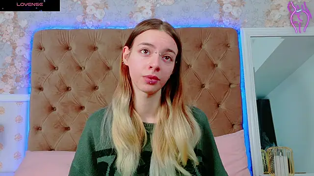 CoraVex online show from October 27, 3:54 am