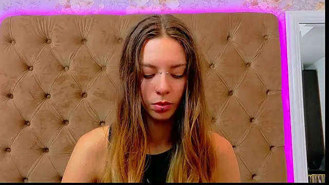 CoraVex online show from June 11, 3:48 am