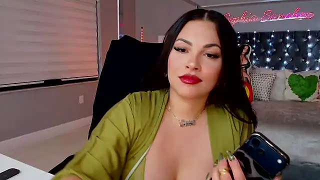 Snapshot of theofficialsophiasanchez chatting on March 13, 4:41 am theofficialsophiasanchez online show from March 13, 4:41 am