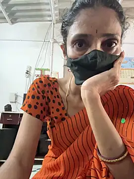 Snapshot of sweetreddy-02 chatting on September 22, 6:48 am sweetreddy-02 online show from September 22, 6:48 am