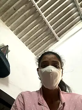 Snapshot of sweetreddy-02 chatting on September 25, 7:12 am sweetreddy-02 online show from September 25, 7:12 am