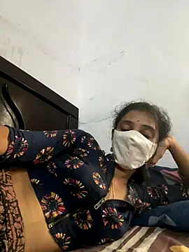 Snapshot of sweetreddy-02 chatting on October 3, 8:55 am sweetreddy-02 online show from October 3, 8:55 am