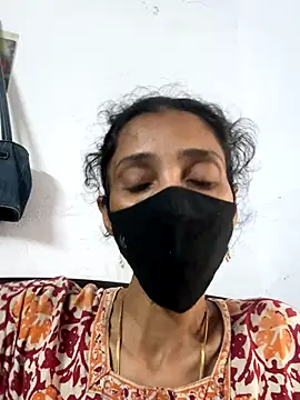 Snapshot of sweetreddy-02 chatting on October 24, 6:32 am sweetreddy-02 online show from October 24, 6:32 am