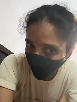 Snapshot of sweetreddy-02 chatting on October 27, 7:01 am sweetreddy-02 online show from October 27, 7:01 am