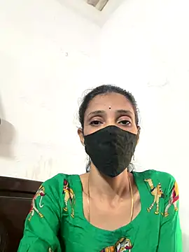 Snapshot of sweetreddy-02 chatting on November 4, 6:12 am sweetreddy-02 online show from November 4, 6:12 am